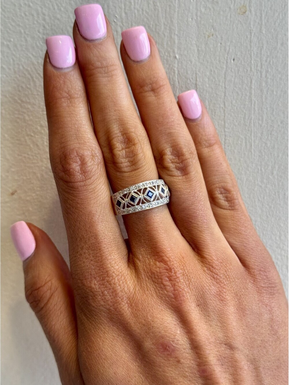 14K WHITE GOLD RING WITH SAPPHIRE
